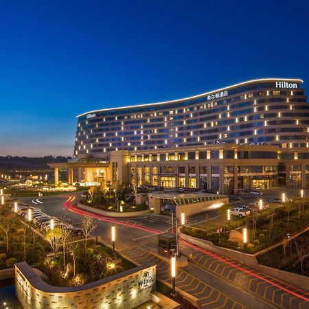 Hilton Урумчи Экстерьер фото