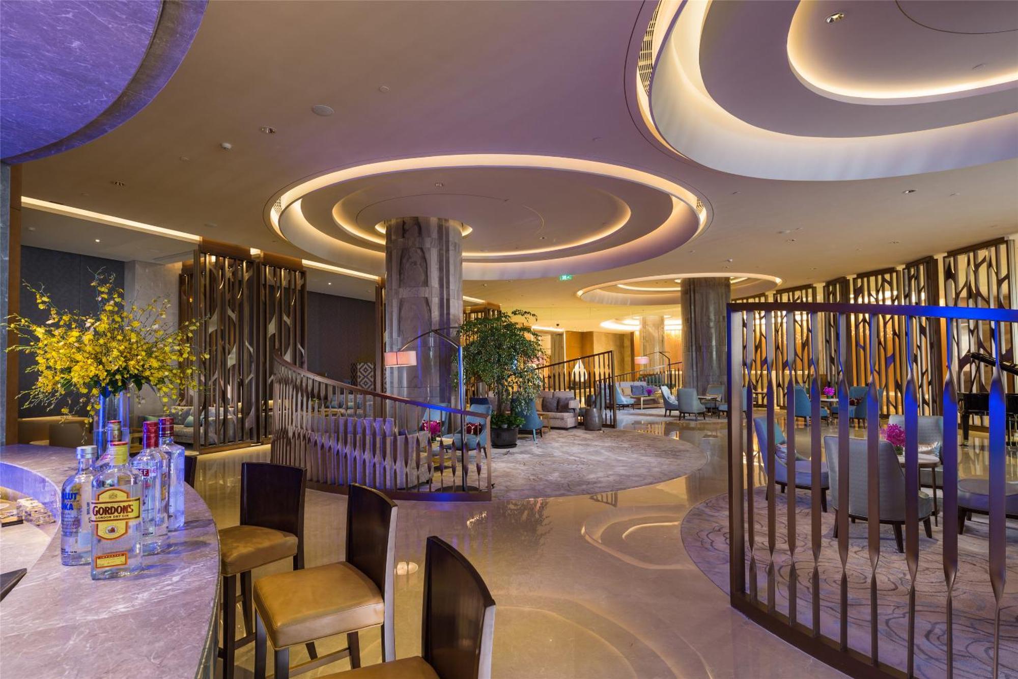 Hilton Урумчи Экстерьер фото