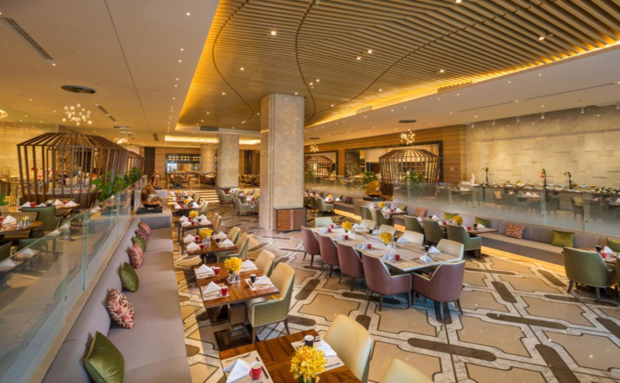 Hilton Урумчи Экстерьер фото