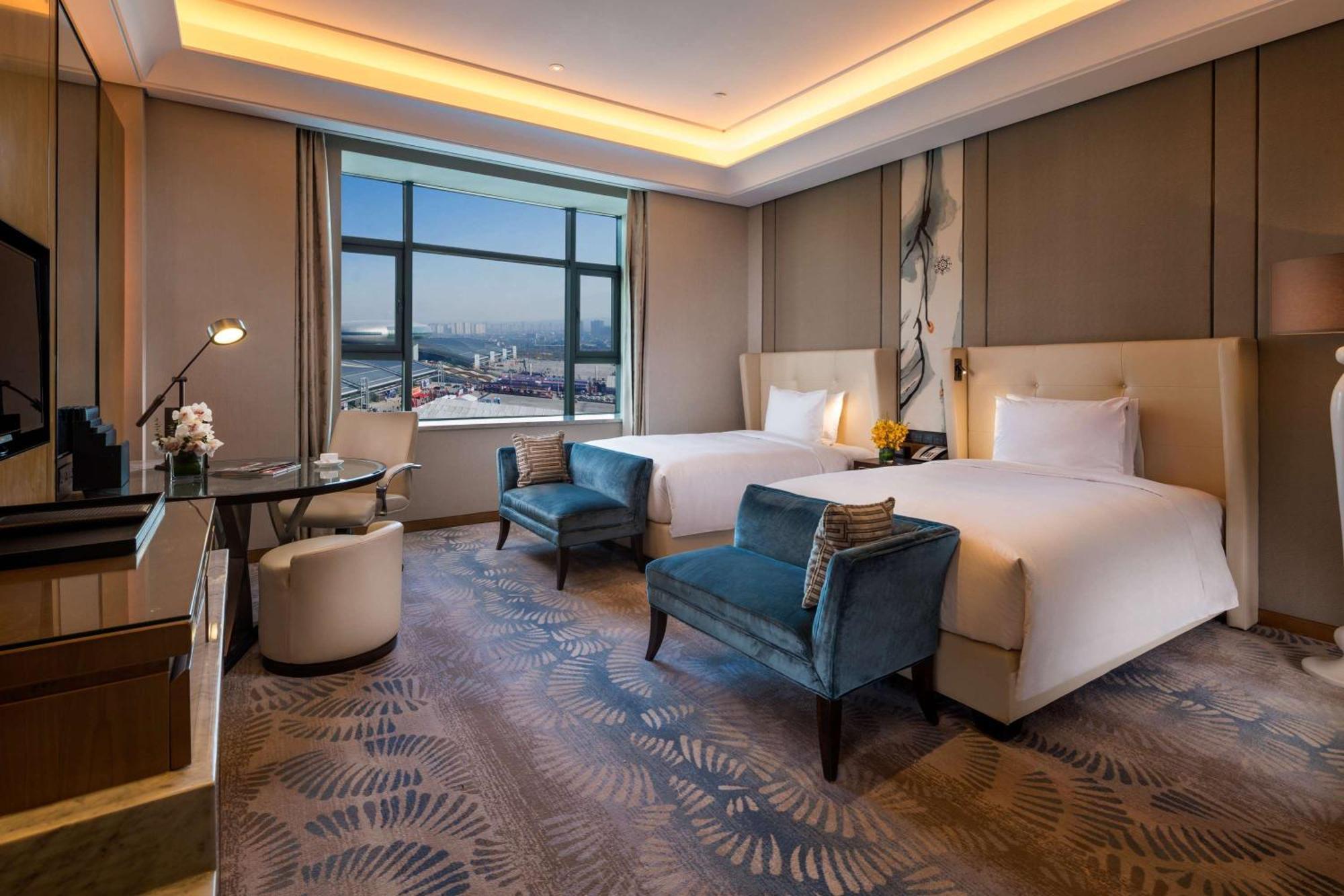Hilton Урумчи Экстерьер фото