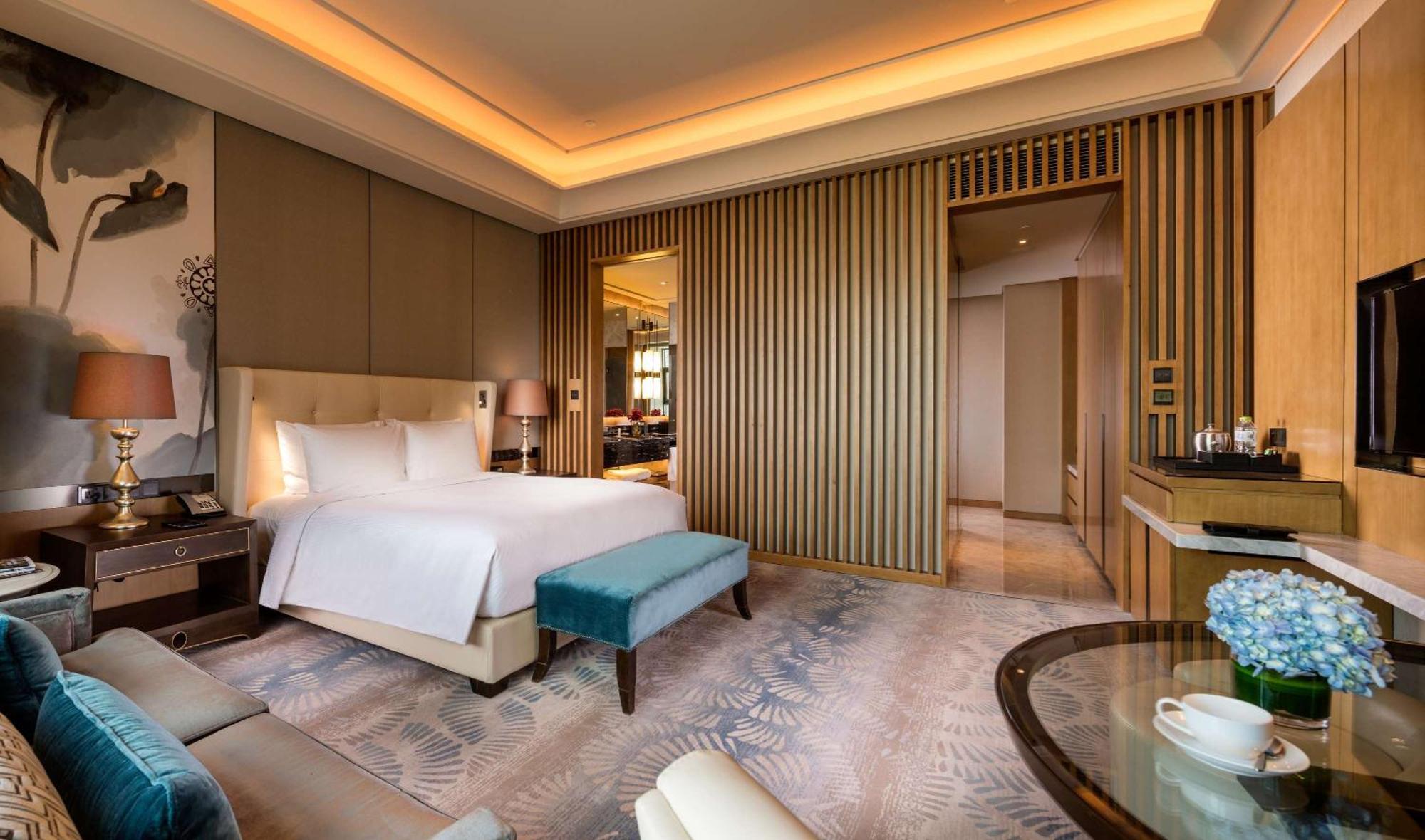 Hilton Урумчи Экстерьер фото