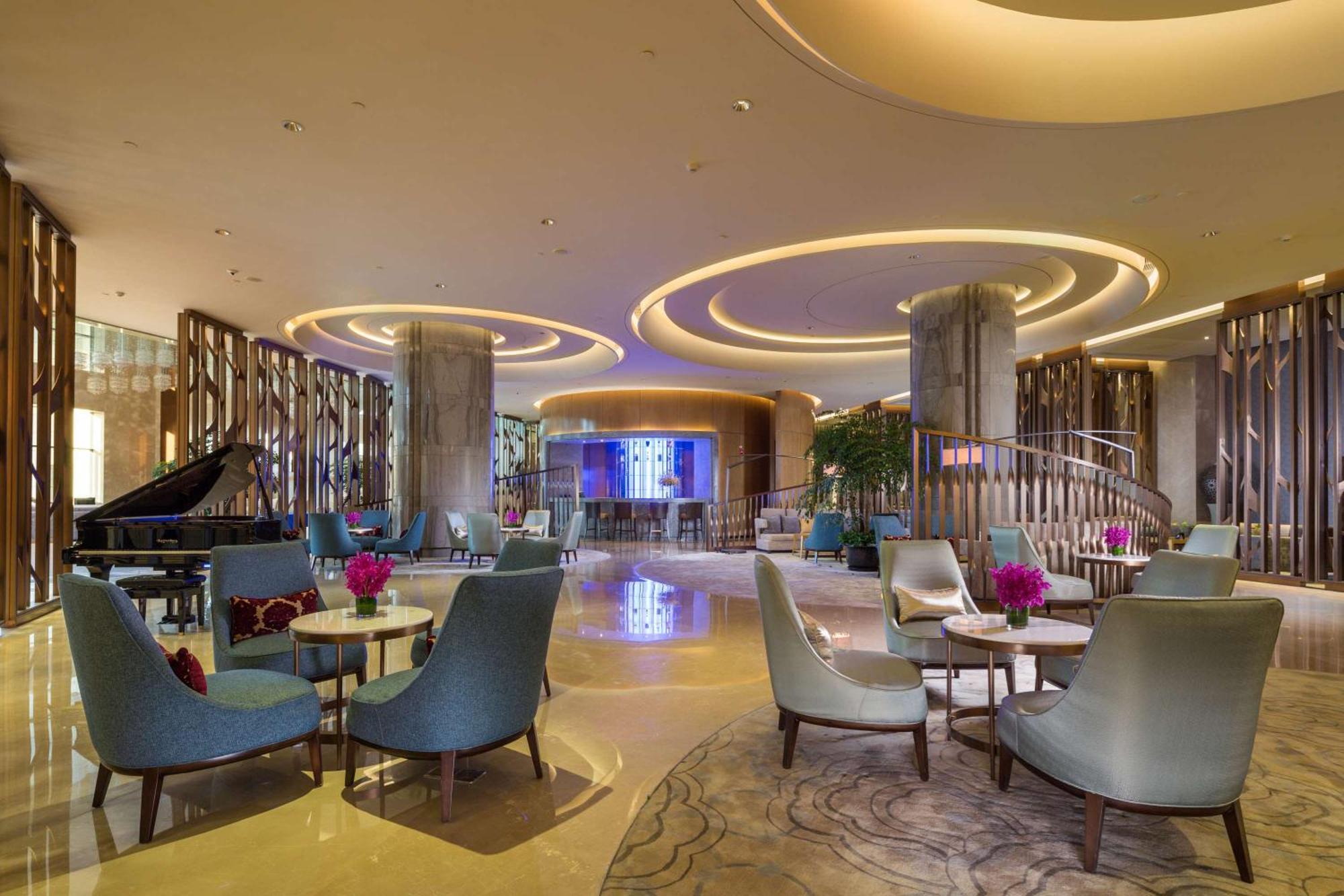 Hilton Урумчи Экстерьер фото