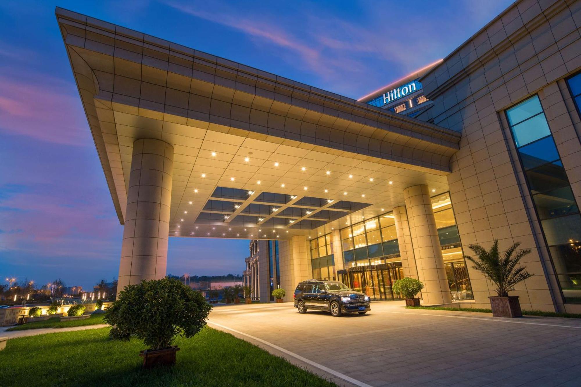 Hilton Урумчи Экстерьер фото