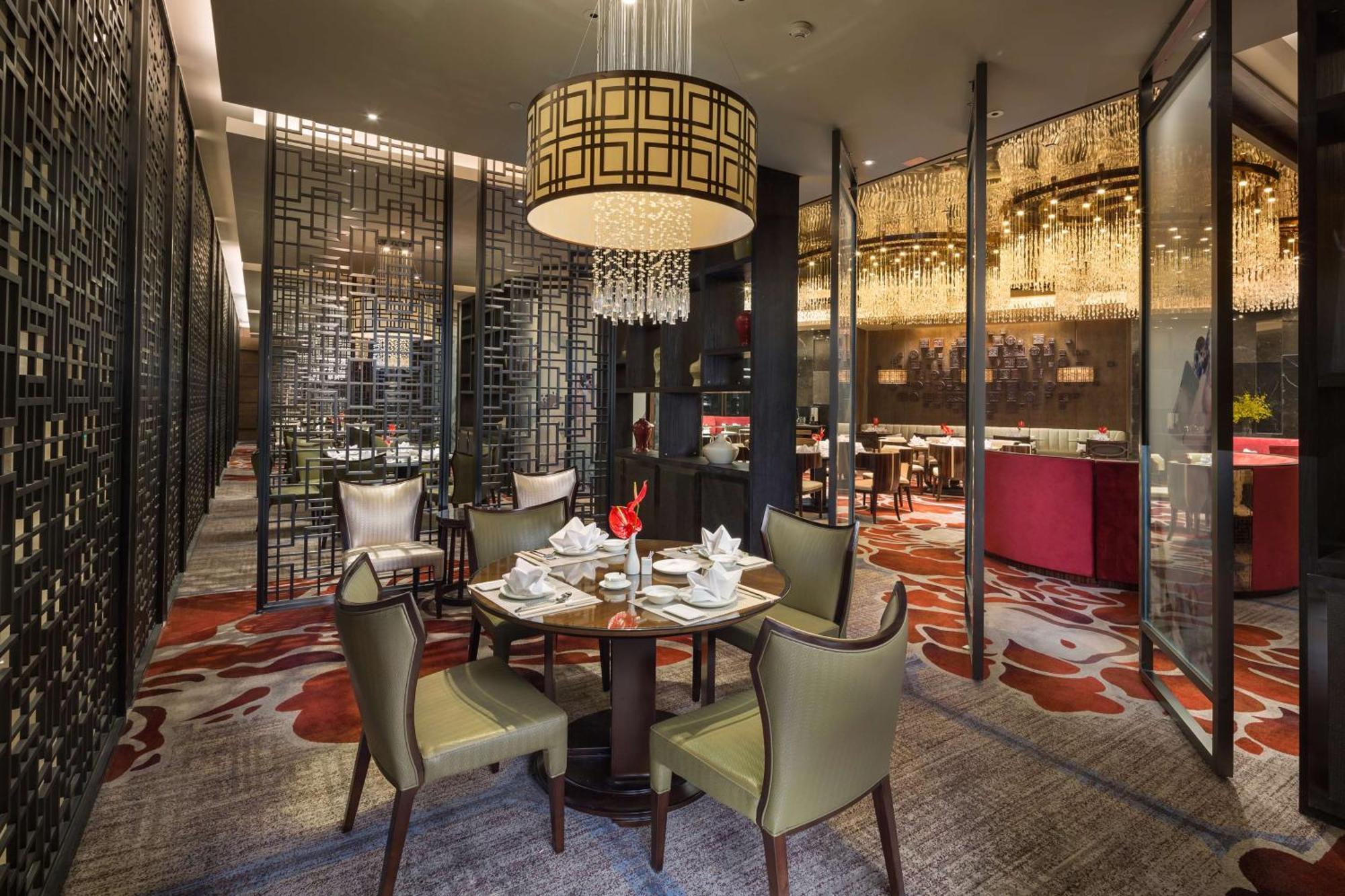 Hilton Урумчи Экстерьер фото