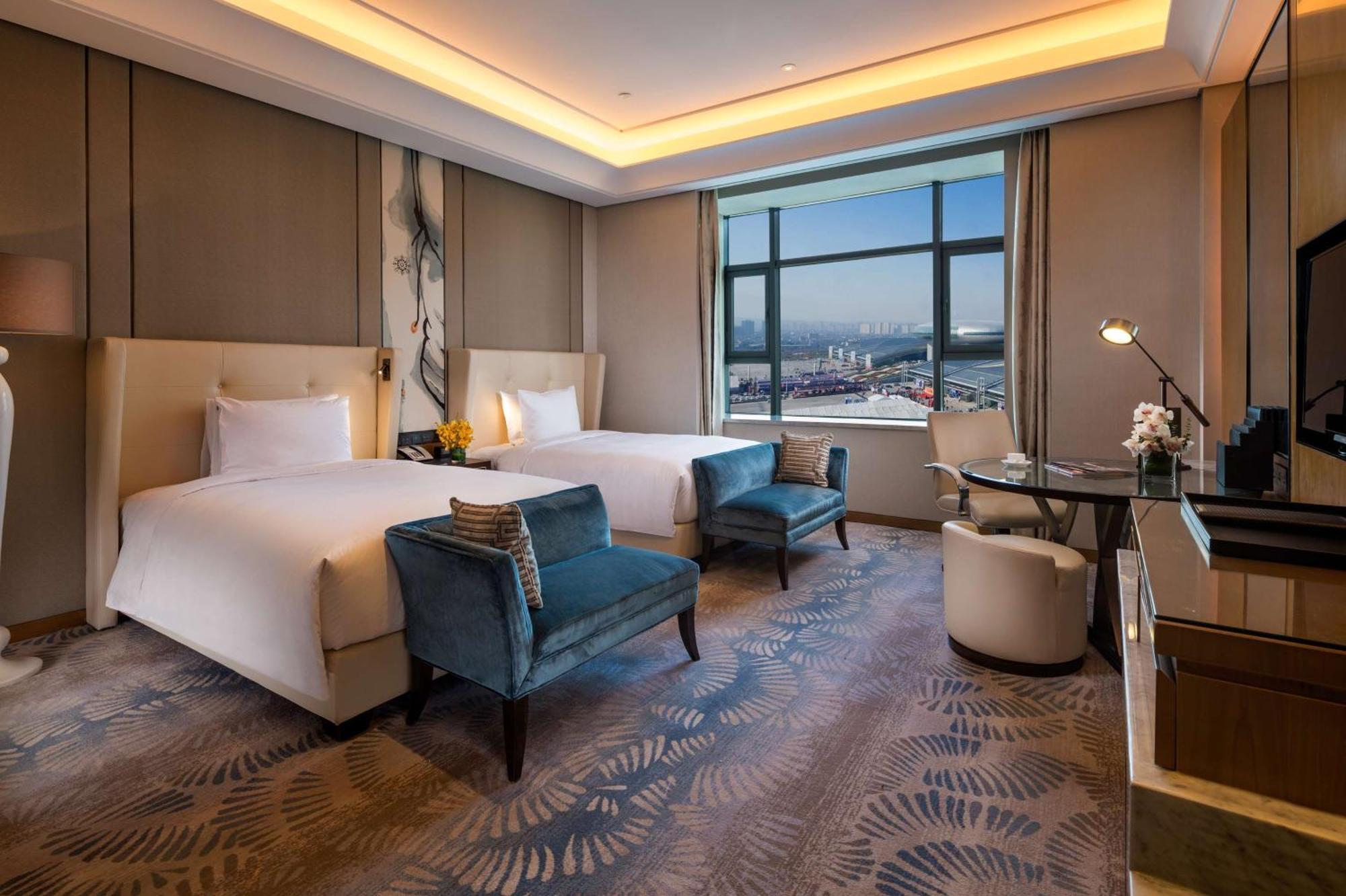 Hilton Урумчи Экстерьер фото
